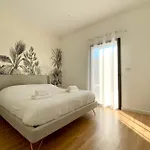 La Blanca - Elegance Between Town And Scrubland!