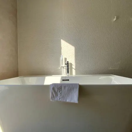 빌라 La Blanca - Elegance Between Town And Scrubland! *