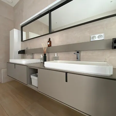 빌라 La Blanca - Elegance Between Town And Scrubland!