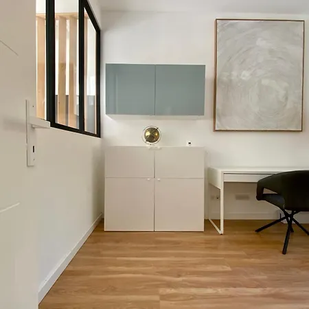 La Blanca - Elegance Between Town And Scrubland!